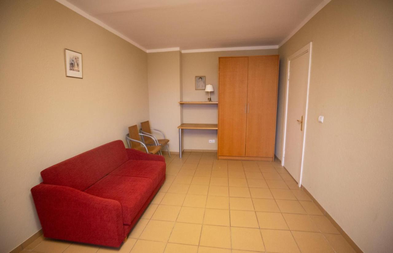 Taujenu Dvaro Sveciu Namai Towiany Exterior foto