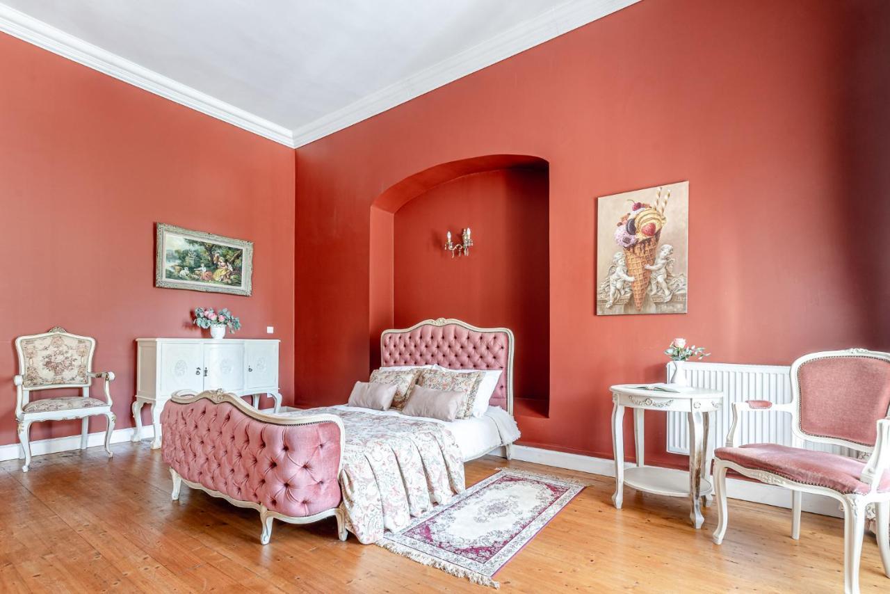 Taujenu Dvaro Sveciu Namai Towiany Exterior foto